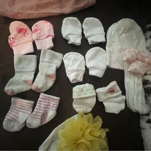 Baby Girls Mittens Socks, Bows, and Hat